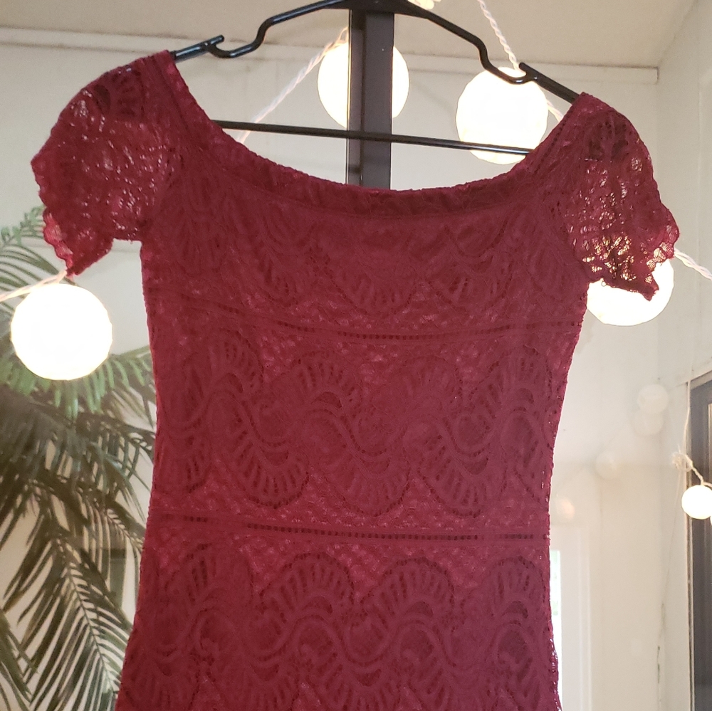 A'Gaci Wine red lace bodycon dress